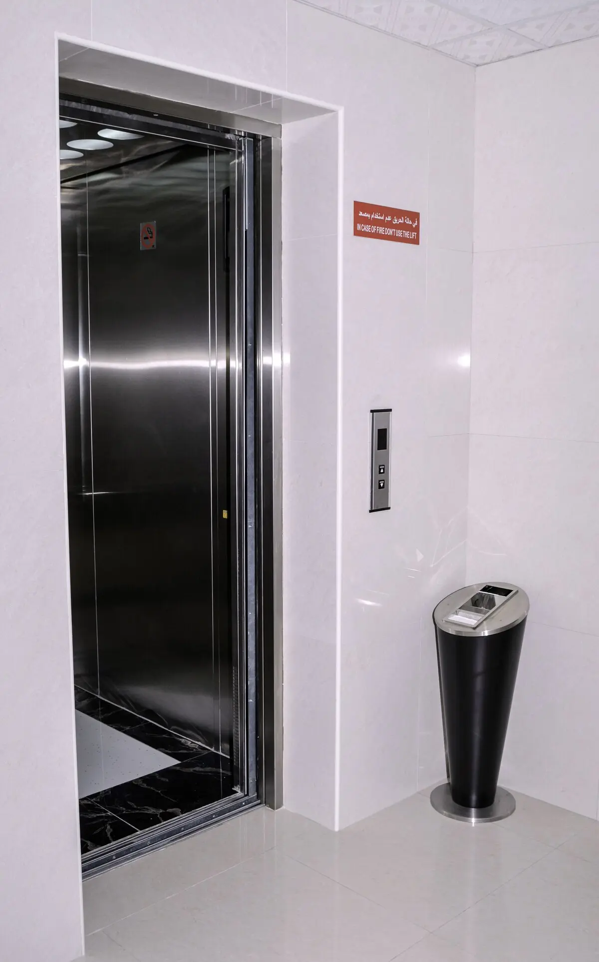 آسانسور هتل آپارتمان الخلیج پلازا دبی